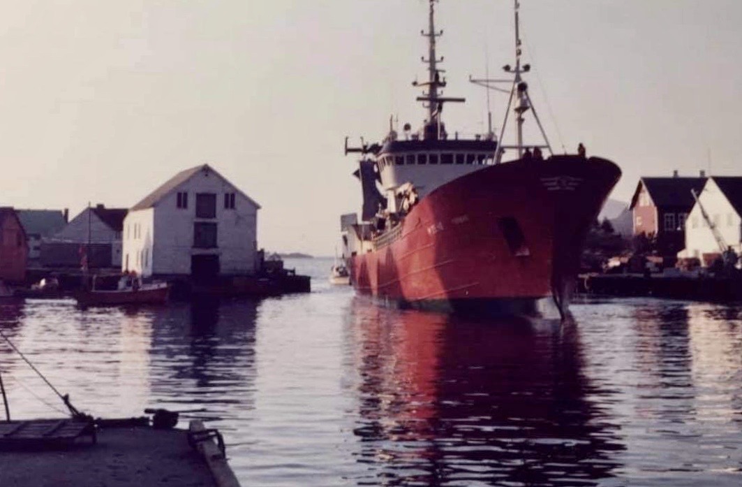 Gammelt skip i Fosnavåg